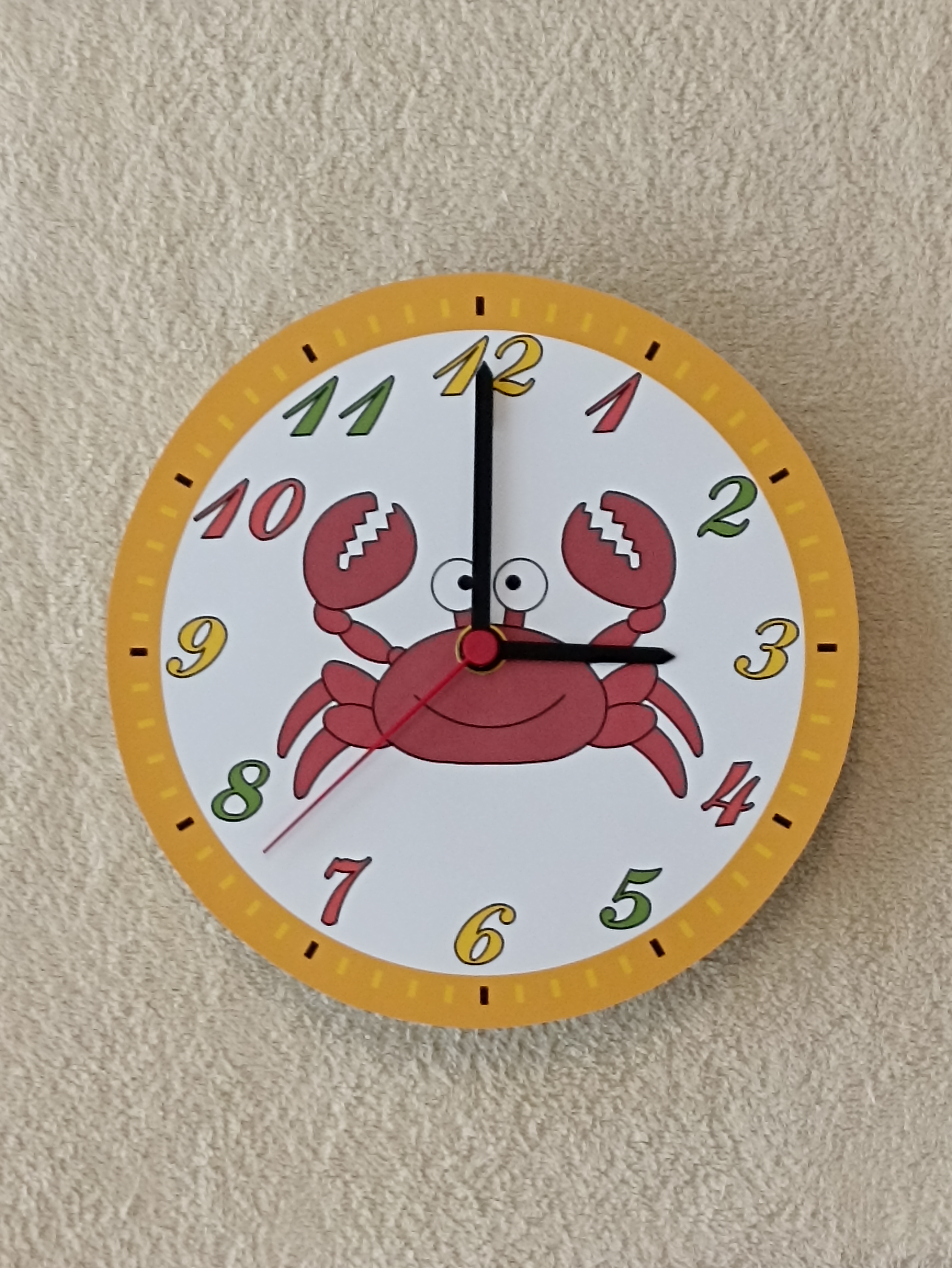 Dřevěné hodiny kulaté - Krab