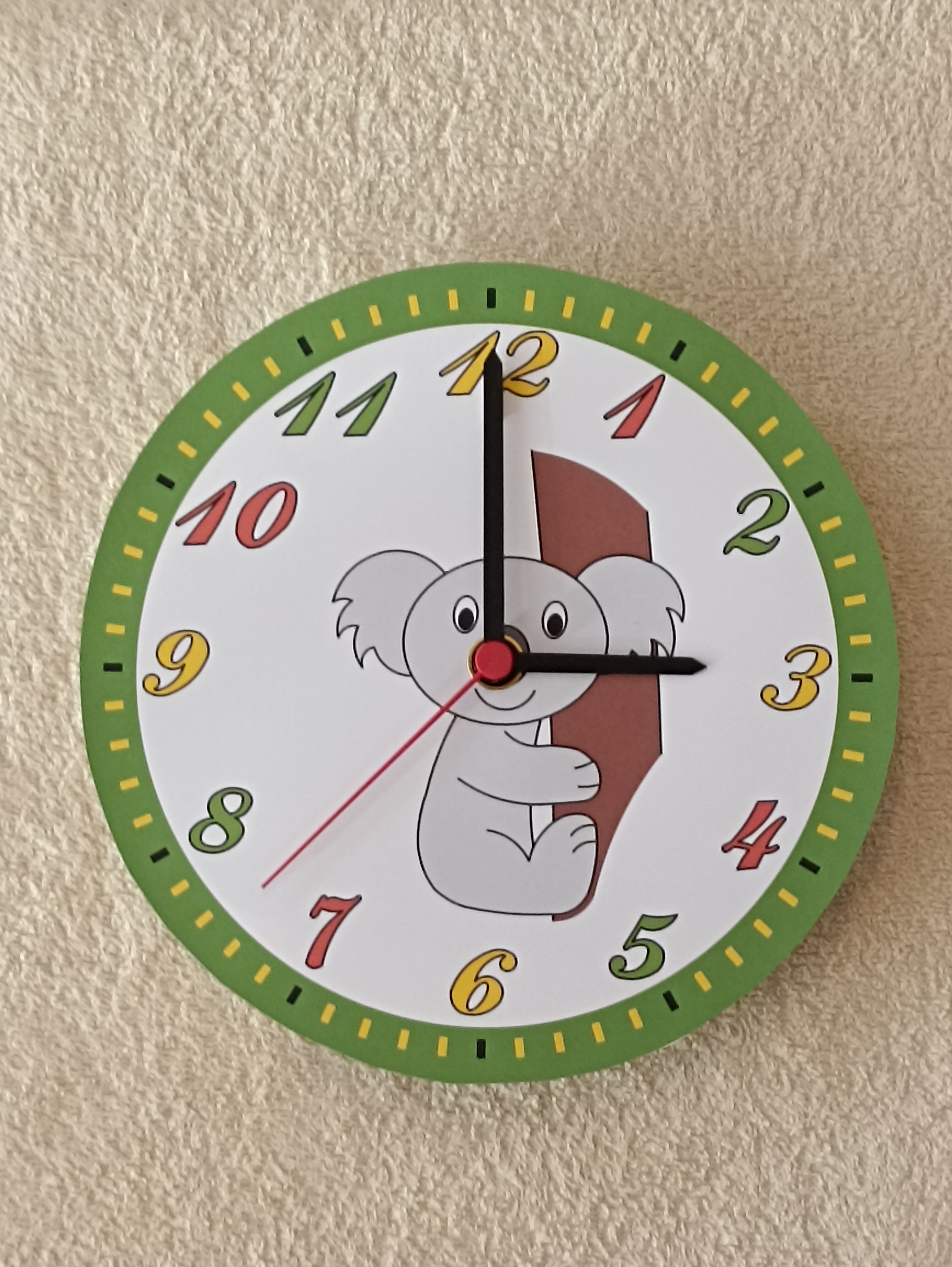 Dřevěné hodiny kulaté - Koala