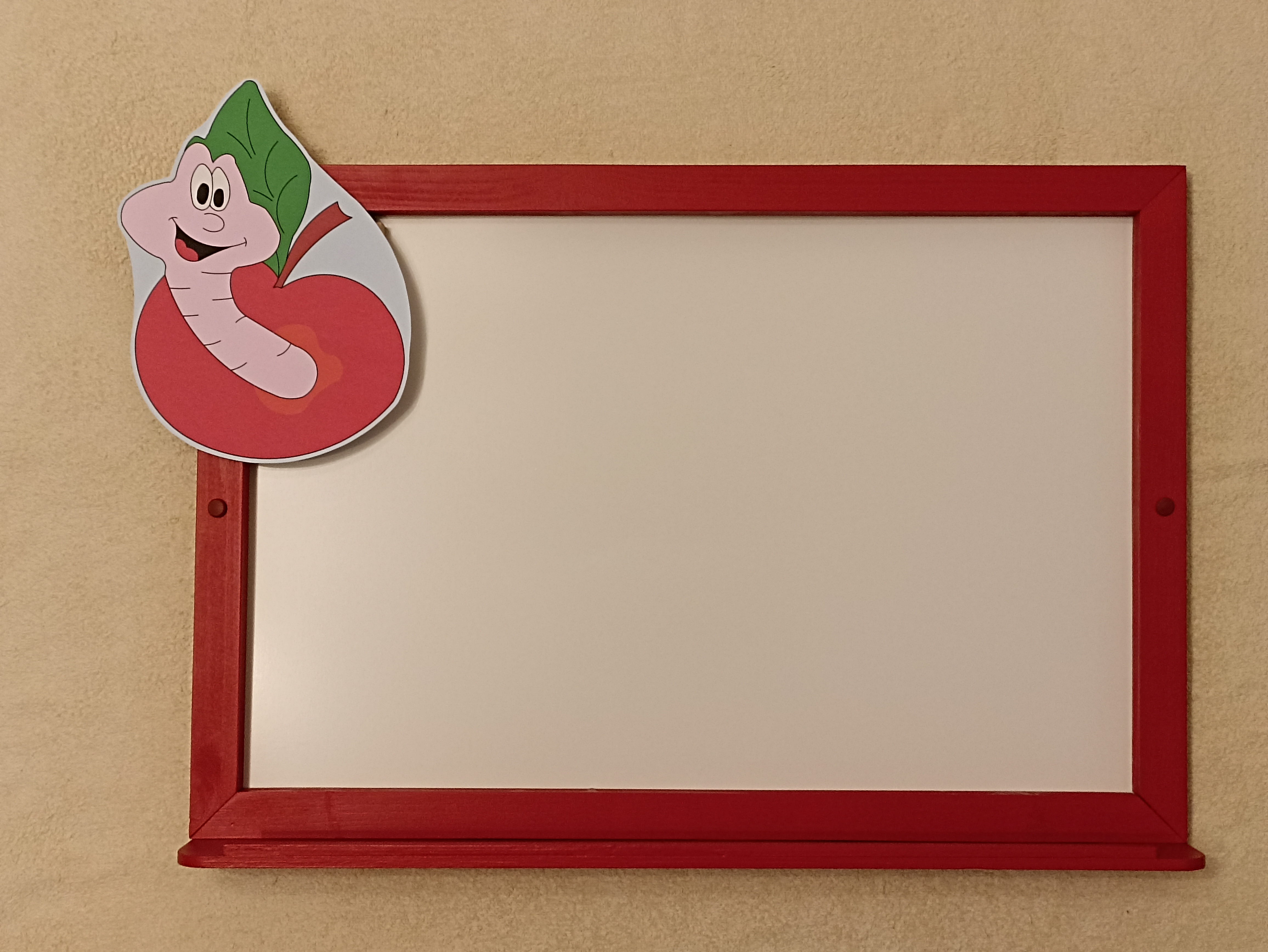 Bílá magnetická tabule - Červ v jablku
