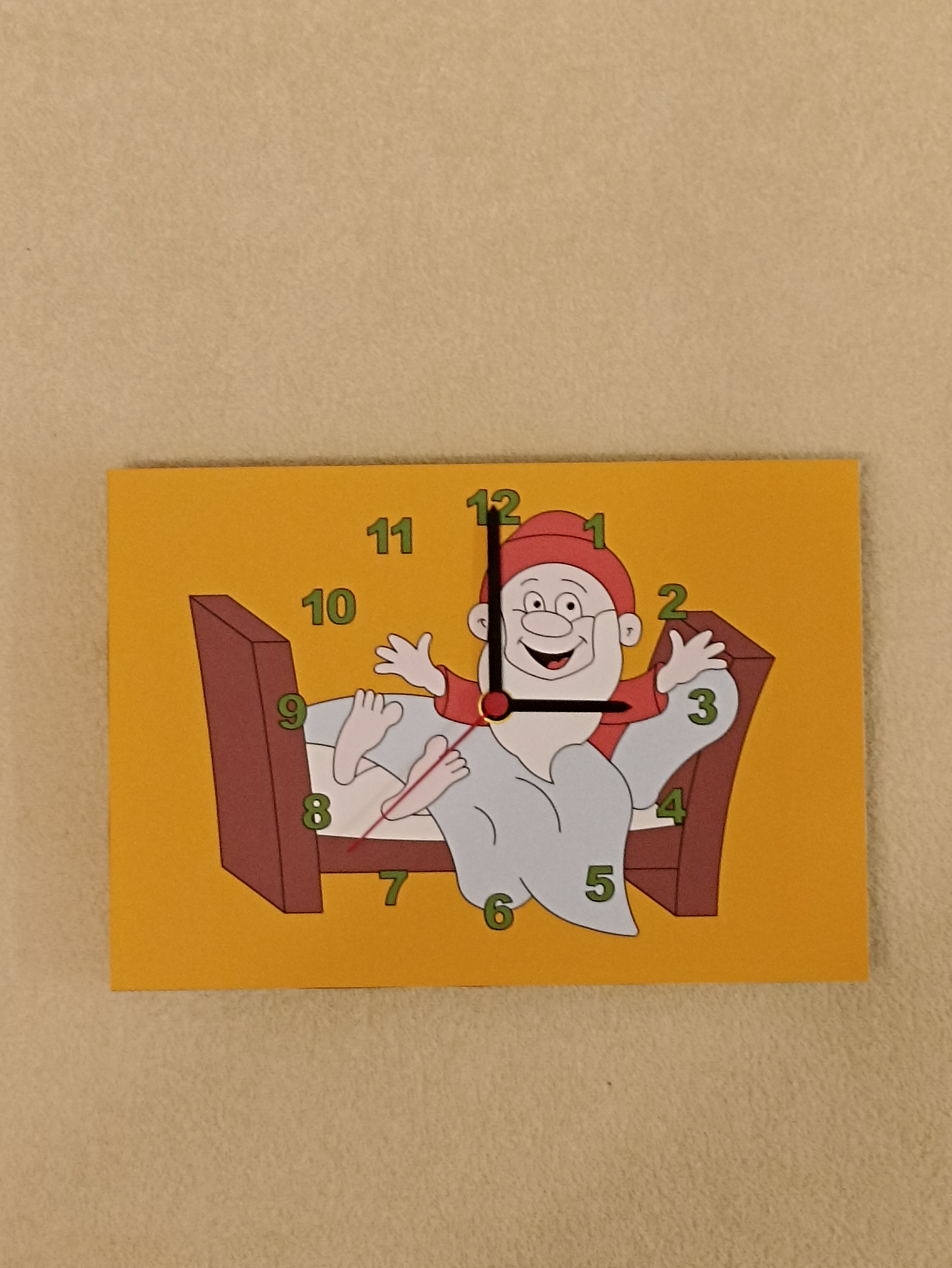 Hodiny dřevěné obdélníkové - Trpaslíka v posteli