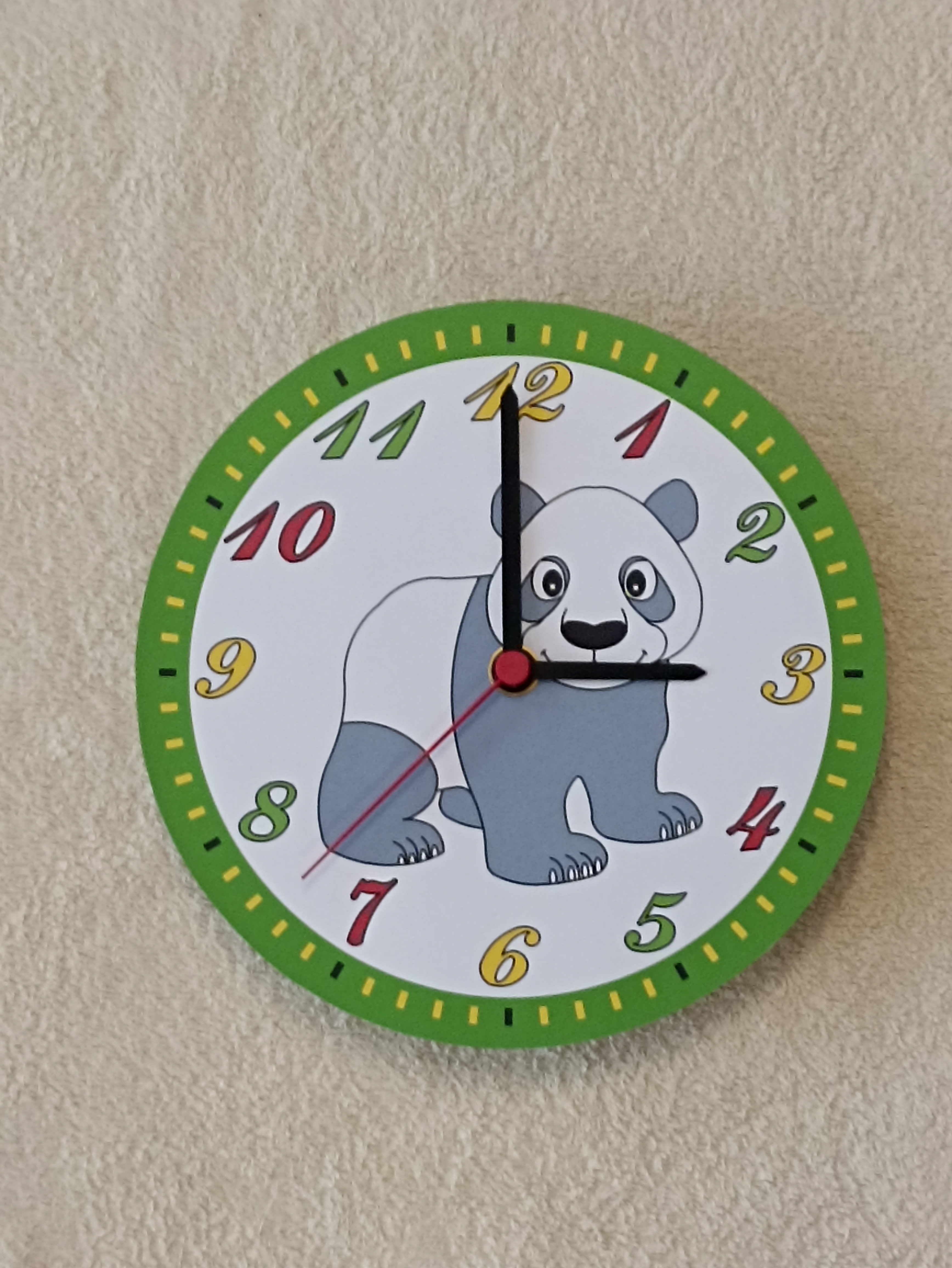 Dřevěné hodiny kulaté - Panda